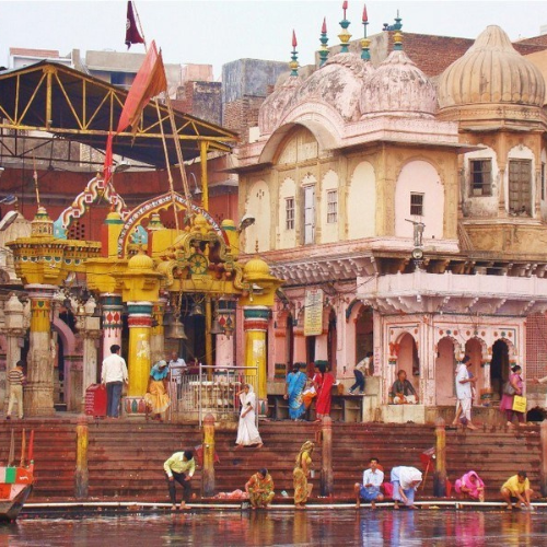 Vishram Ghat on the Yamuna River in Mathura, showing daily rituals and evening aarti featured in this Mathura Travel Guide